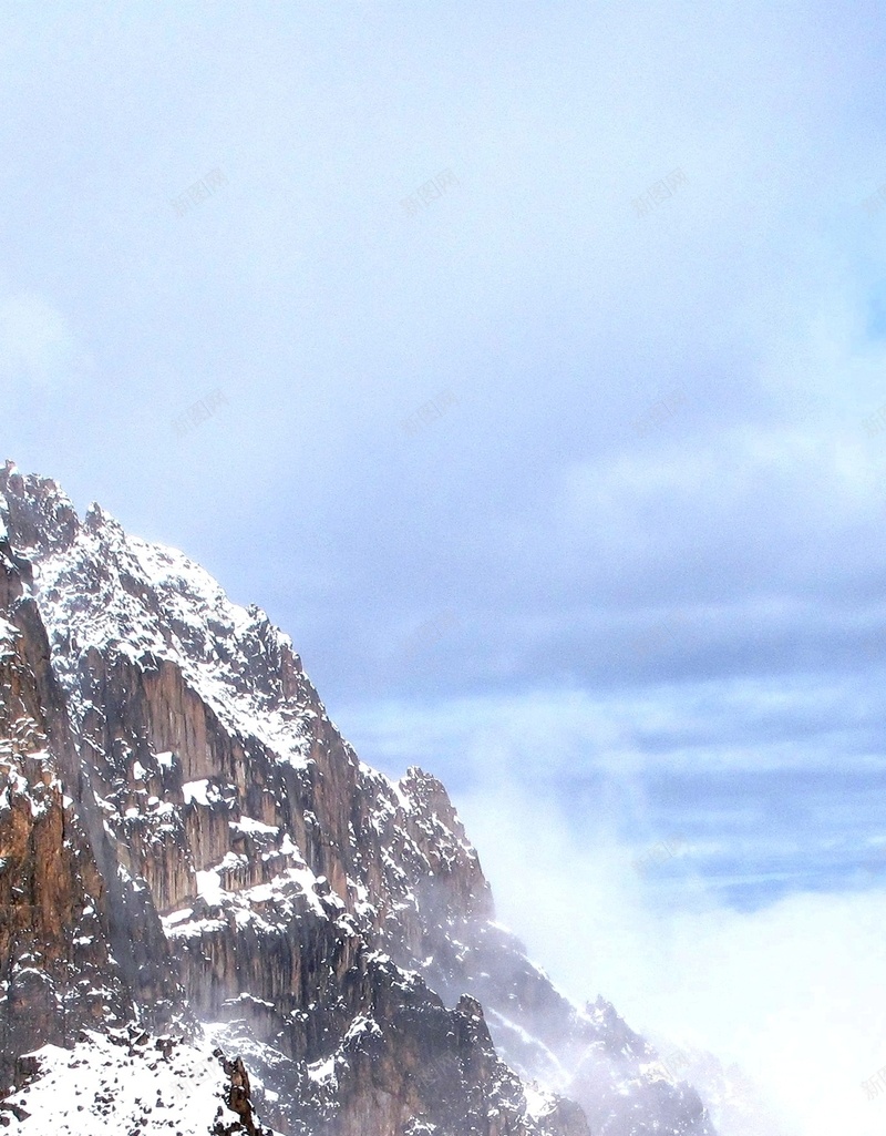 巍峨的山峰高清H5背景jpg设计背景_88icon https://88icon.com 天空 云朵 雪山 白色 风景 H5 h5 摄影