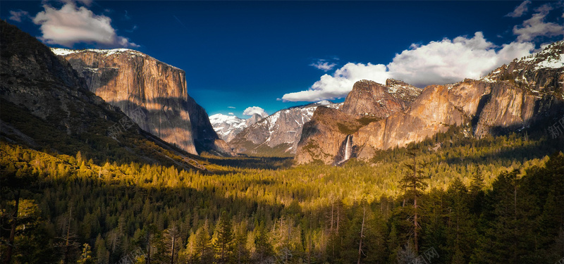 雄伟的山脉背景jpg设计背景_88icon https://88icon.com 摄影 风景 自然 旅行 山川 海报banner