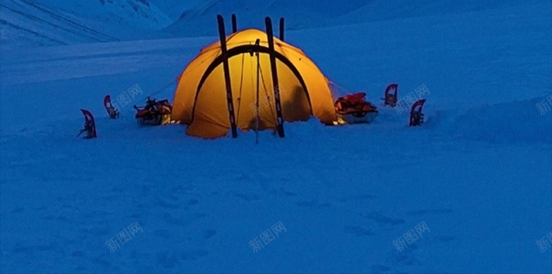 雪山天空户外H5背景jpg设计背景_88icon https://88icon.com 雪山 帐篷 风景 彩色 户外 天空 H5 h5 摄影