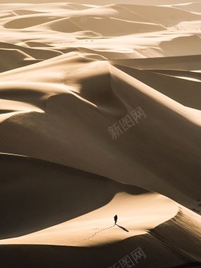 沙漠中的行人背景素材背景