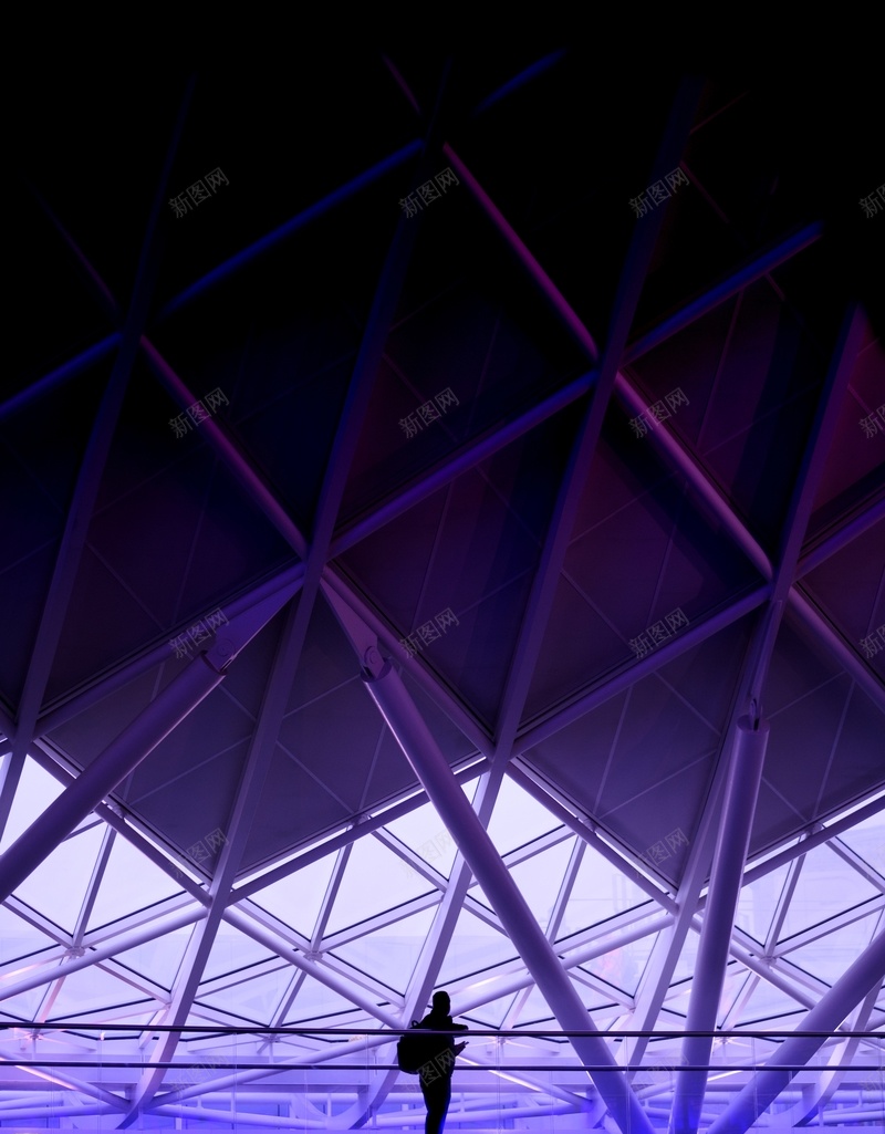 旅途中的人剪影背景素材jpg设计背景_88icon https://88icon.com 人物 剪影 商务 大气 旅途 PPT 文艺 紫色