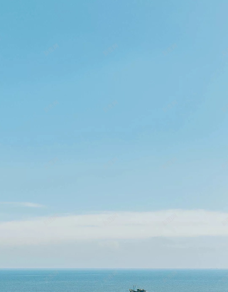 蓝色海洋远景摄影H5背景jpg设计背景_88icon https://88icon.com 蓝色 海洋 远景 摄影 小船 H5背景 天空 云彩
