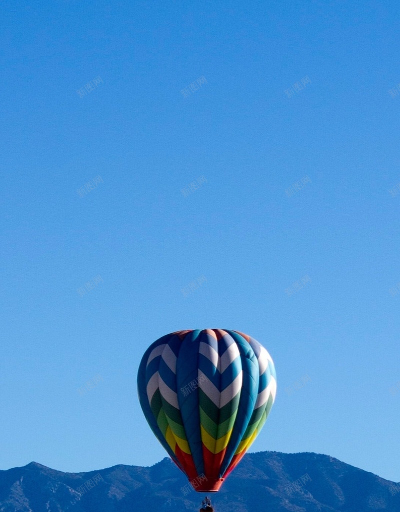 热气球H5背景jpg设计背景_88icon https://88icon.com H5背景 大气 天蓝色 梦幻 浪漫 热气球 绚丽