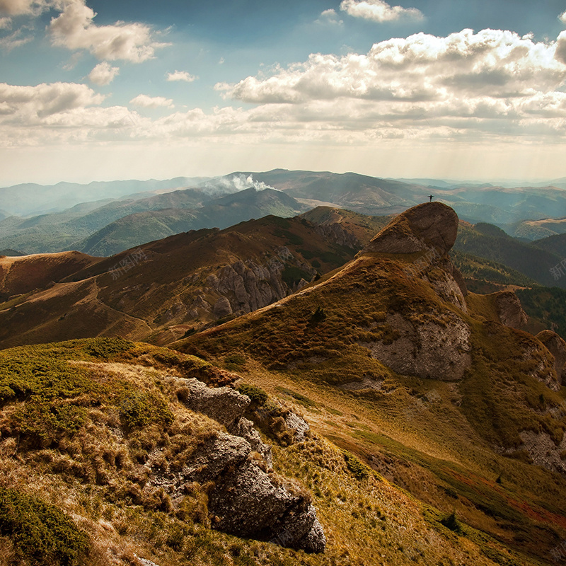 褐色远山背景jpg设计背景_88icon https://88icon.com 褐色 远山 清新 文艺 摄影 主图 风景