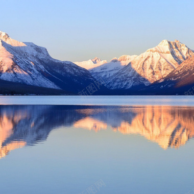 清新湖泊山脉背景背景