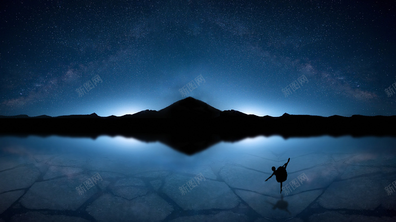夜幕下平静的湖水jpg设计背景_88icon https://88icon.com 夜幕下 平静的湖水 暗夜 高清