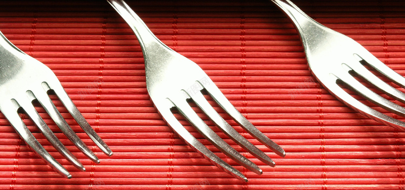 日系竹帘中式大红色欧式餐具不锈钢叉子背景