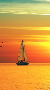 夕阳下海面上的帆船H5背景背景