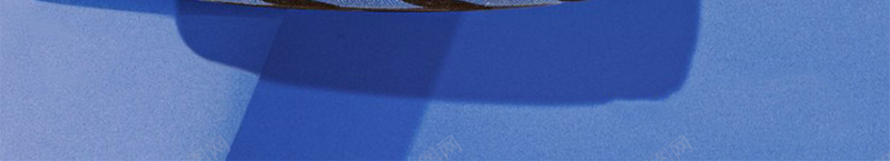 简约大气手包海报jpg设计背景_88icon https://88icon.com 包包 大气 开心 手 手绘 文艺 简约 素材 背景 蓝色 质感
