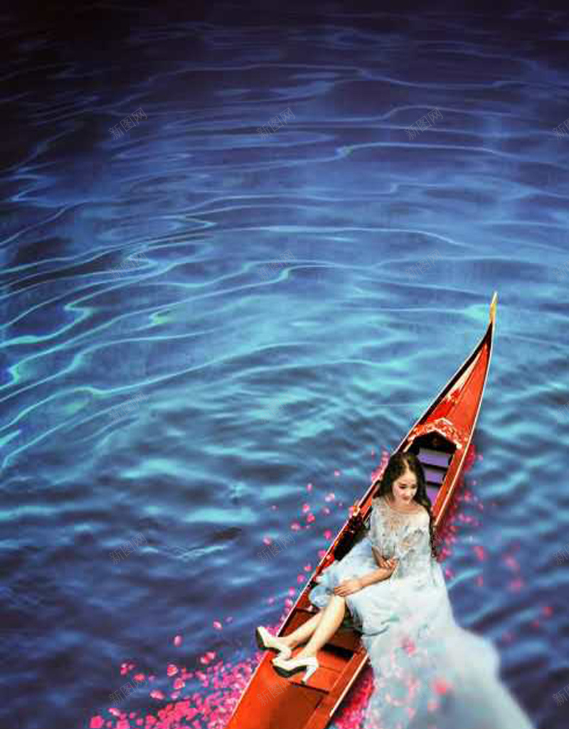 人物特效H5摄影素材jpg_88icon https://88icon.com 小船 红色 大海 海水 女孩 人物 摄影 摄影素材 特效 风景