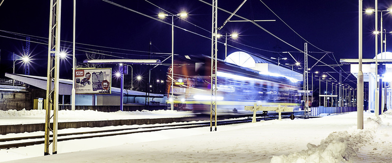 交通夜景jpg设计背景_88icon https://88icon.com 交通 夜景 电车 雪景 冬天 冬季 海报banner 摄影 风景