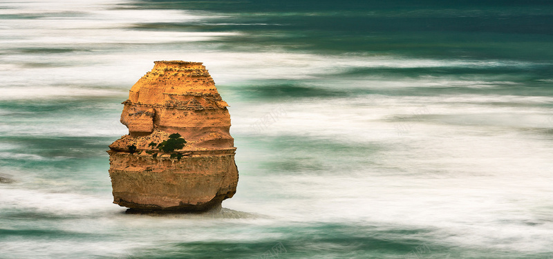 大海边的石头jpg设计背景_88icon https://88icon.com 海边 大海 自然风光 海报banner 摄影 风景