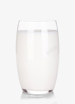 白色玻璃杯装牛奶的杯子高清图片