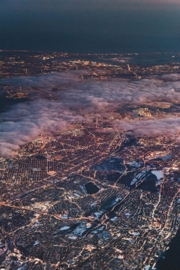 大V宝剑地产质感豪宅综合体写字楼热销劲销人气刷屏系背景