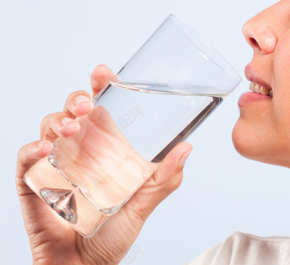 喝水水杯一个女人侧脸喝水喝背景