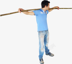 人物男人站着拿着背着竹竿动作拍摄图素材