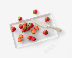 俯视盘子刀具草莓素材