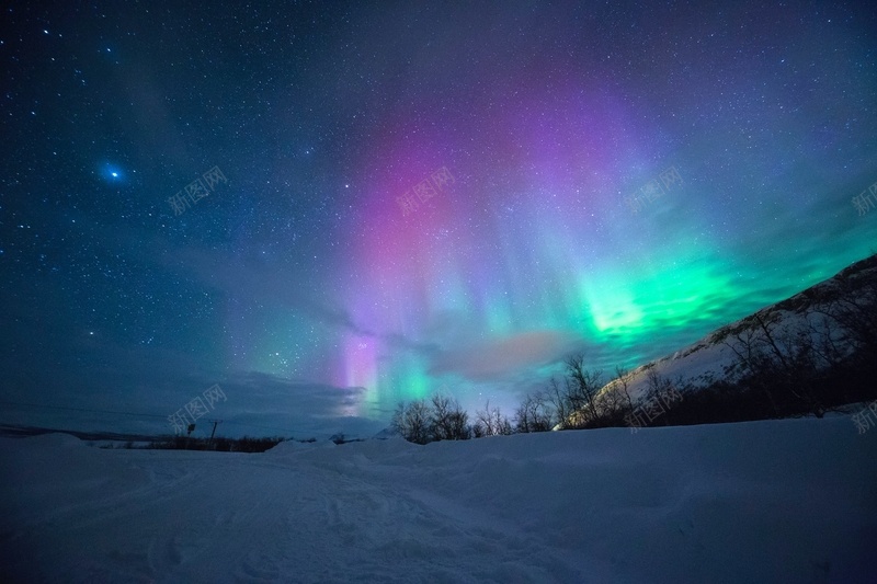 星空雪地彩霞jpg设计背景_88icon https://88icon.com 彩霞 星空 满天繁星 背景 雪地