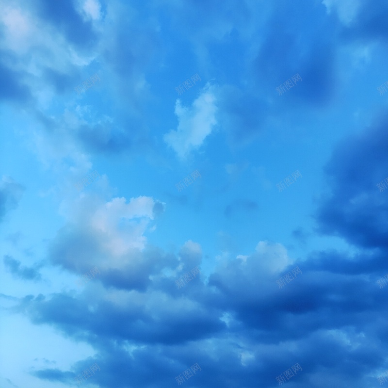 渐变的蓝色天空jpg设计背景_88icon https://88icon.com 渐变 天空 云朵 蓝色