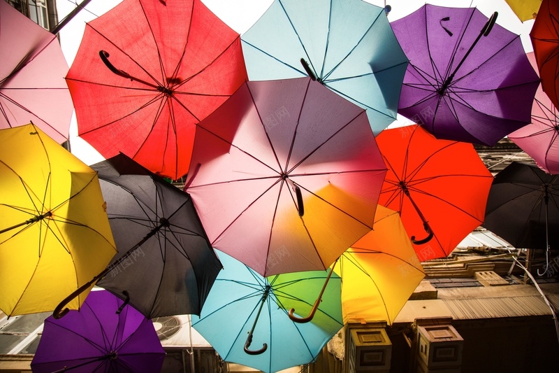 很多的伞江南雨伞挂着的伞jpg设计背景_88icon https://88icon.com 很多的伞 江南 雨伞 挂着的伞