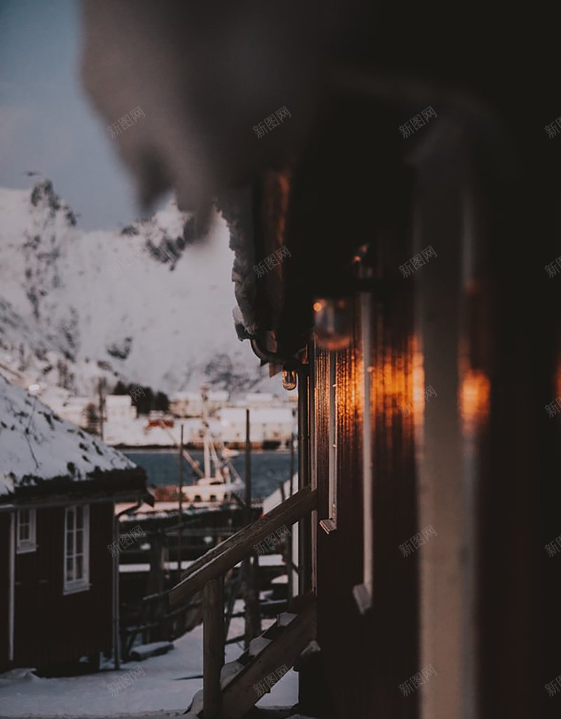 村落傍晚雪风景jpg设计背景_88icon https://88icon.com 傍晚 村落 雪 风景 黄昏夜景