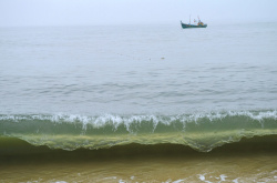 海船大海船天空背景高清图片