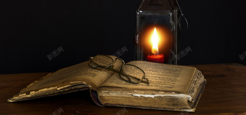 书籍古旧昏暗电商海报背景jpg设计背景_88icon https://88icon.com 书本 书本与煤油灯 书籍 古旧 忧伤 手提 昏暗背景 灯光 煤油灯 眼镜 翻开的书
