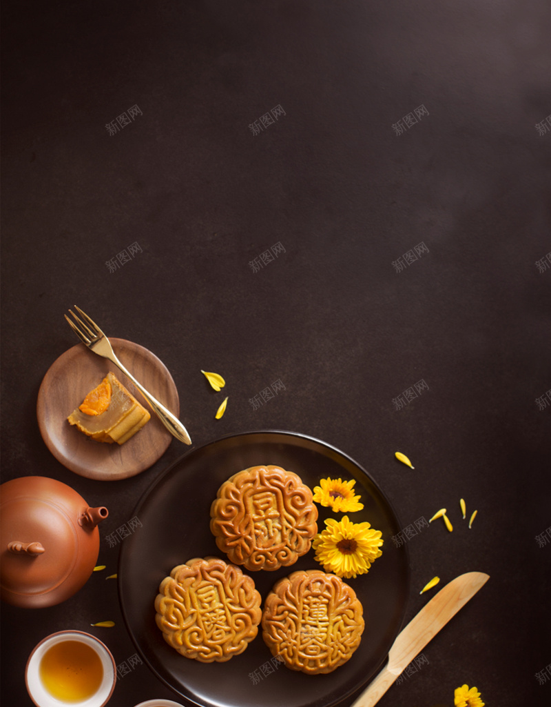 创意中国传统节日中秋节宣传海报jpg设计背景_88icon https://88icon.com 中国传统节日 幸福的味道 中秋月饼 中秋节 中秋 迎中秋庆国庆 中秋佳节 月饼促销 茶壶