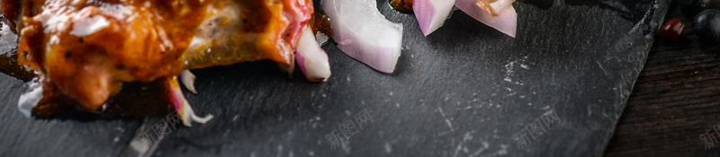 黑色美味牛排美食海报psd设计背景_88icon https://88icon.com 牛排海报 美味 美食 餐饮 黑色 叶子 新品上市 澳洲牛排 限时特惠