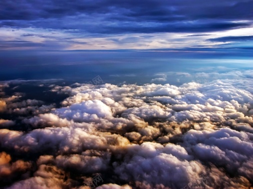 天空中俯瞰云朵云层美景背景