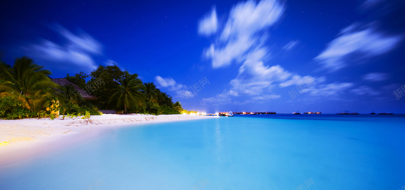 唯美大海沙滩摄影风景海报背景图jpg设计背景_88icon https://88icon.com 海报banner 文艺 小清新 简约 唯美大海沙滩摄影风景海报背景图