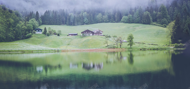 唯美风景摄影图片jpg设计背景_88icon https://88icon.com 唯美意境 树林 小屋 草地 水塘 高清摄影图片 海报banner 摄影 风景