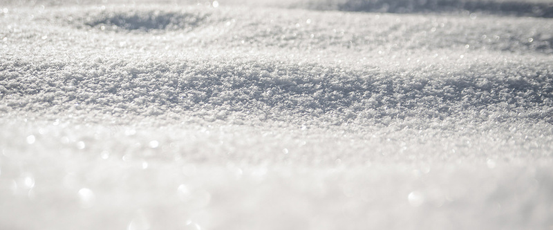 白美丽的雪地图片背景