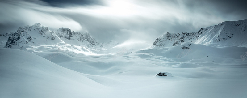 雪景山脉背景banner背景