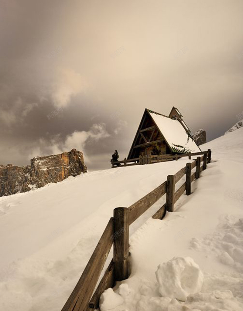 雪地中的小木屋jpg设计背景_88icon https://88icon.com 雪 小木屋 灰色 摄影 风景