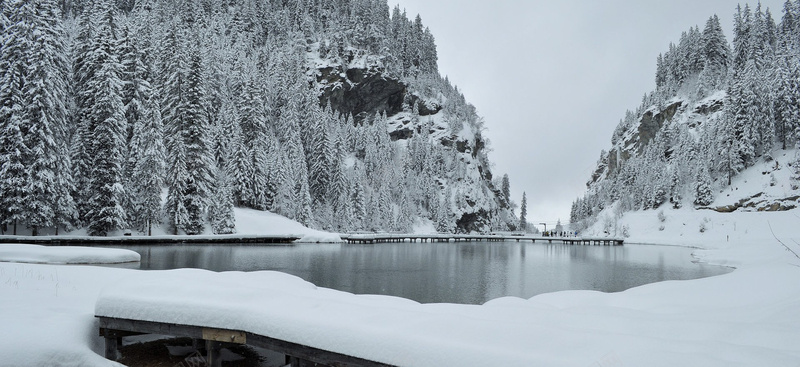 积雪背景jpg设计背景_88icon https://88icon.com 积雪背景 冬季 海报banner 摄影 风景 山间小湖泊 厚雪 山林白雪