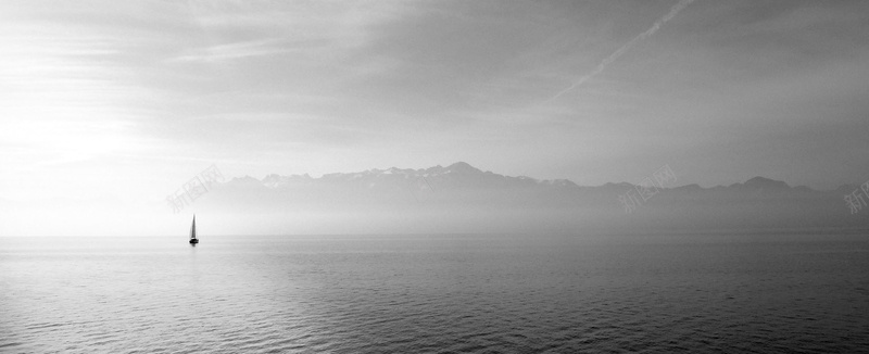 湖泊烟雾背景背景