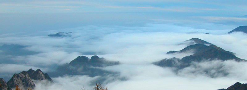 山风景jpg设计背景_88icon https://88icon.com 山 雨雾 风景背景 海报banner 大气