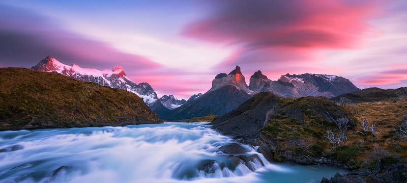 风景远山流水背景背景