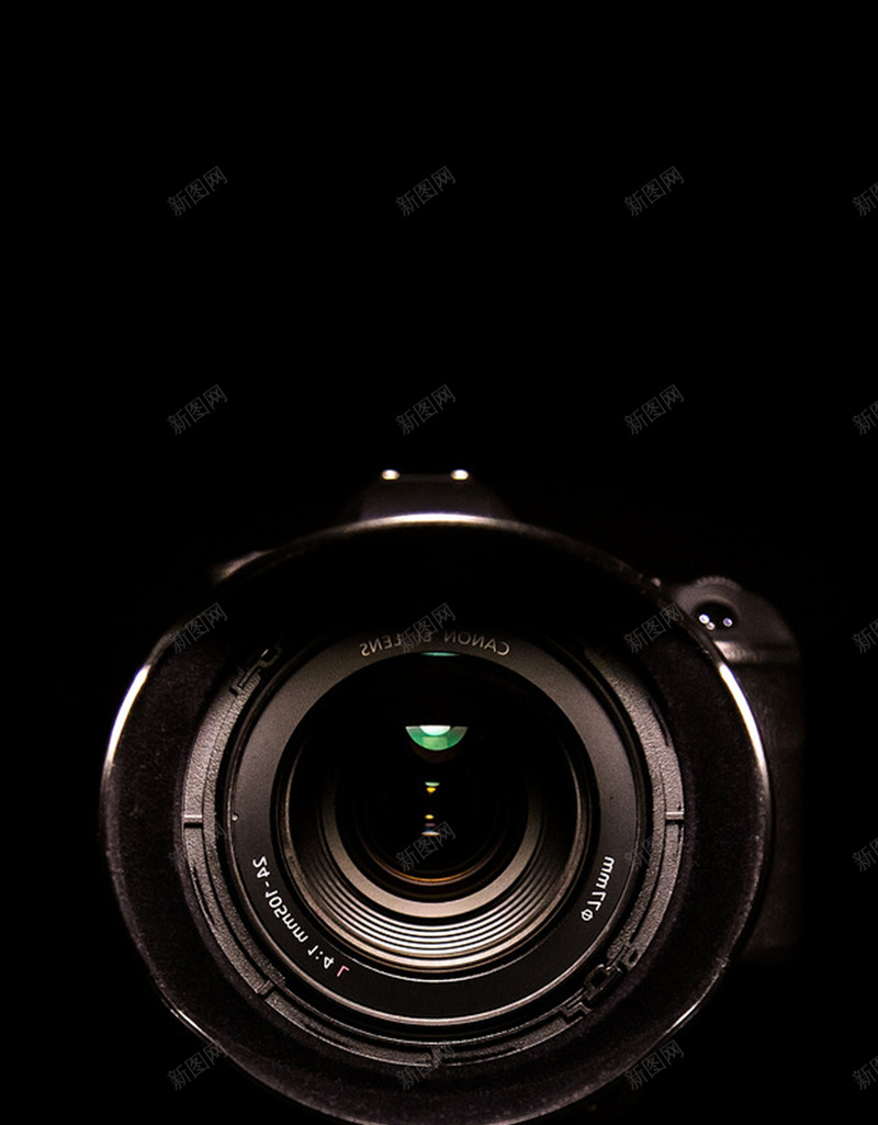 黑色科技背景下的相机H5背景jpg设计背景_88icon https://88icon.com 黑色背景 黑色 相机 相机镜头 镜头 科技 商务 H5 H5背景 科幻