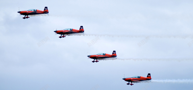 天空飞行海报背景图jpg设计背景_88icon https://88icon.com 飞机 天空 海报banner 摄影 风景