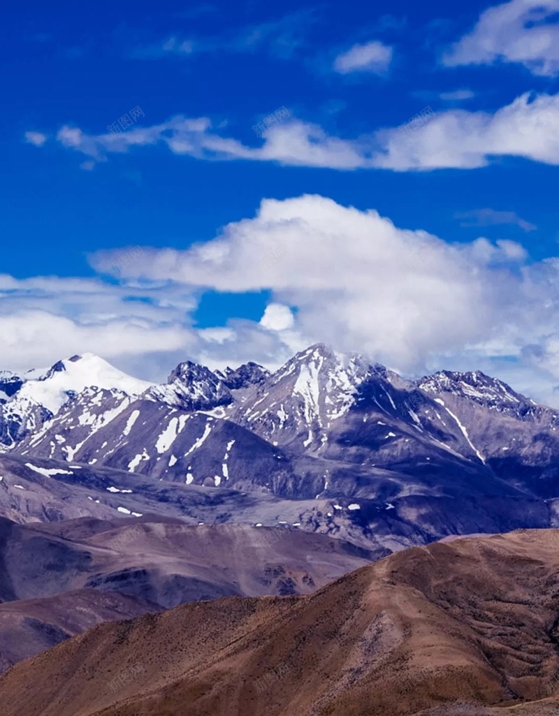 雪山远景风景摄影H5背景jpg_88icon https://88icon.com 蓝色 天空 雪山 平原 山峰 风景 远景 摄影 H5背景