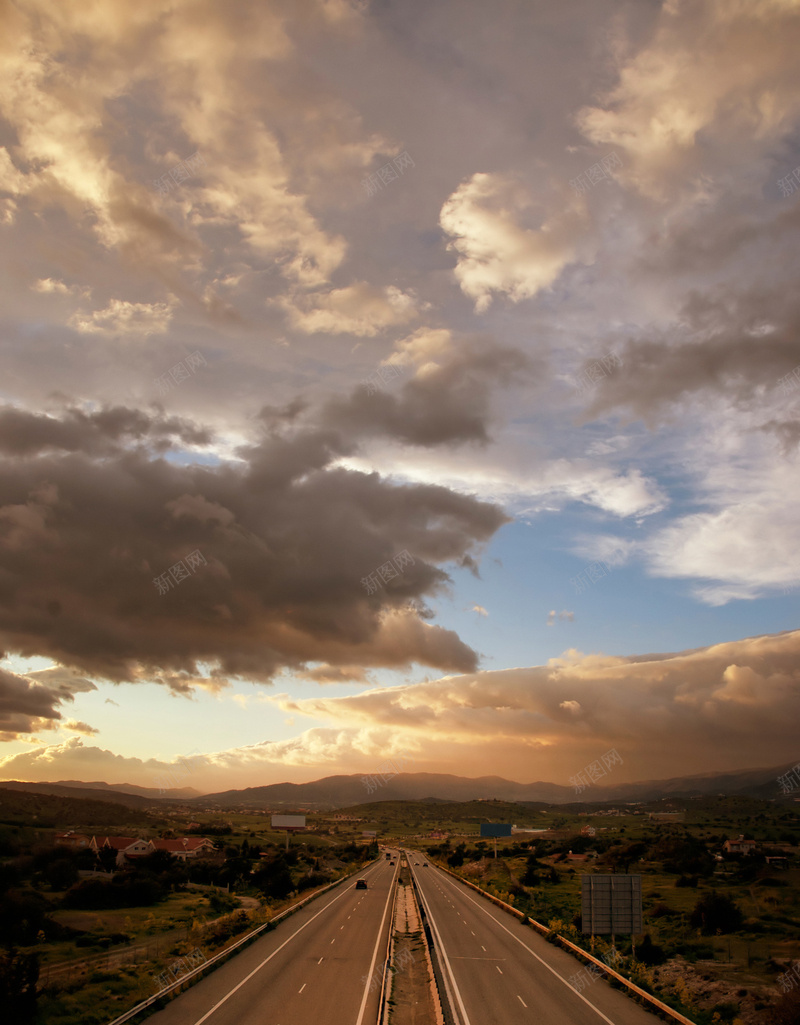 多云的日落在公路背景jpg设计背景_88icon https://88icon.com 多云 日落 公路 棕色 摄影 风景