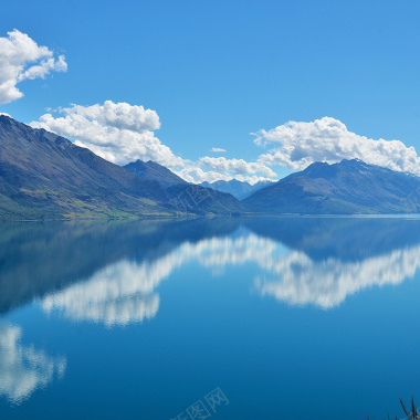 山脉湖泊背景背景