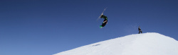 滑雪场风景淘宝蓝色滑雪运动装备banner高清图片