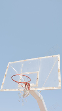 蓝天背景下的篮板背景图背景