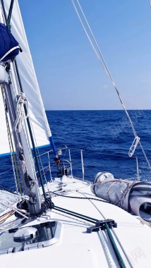 帆船航行蓝色大海H5背景背景