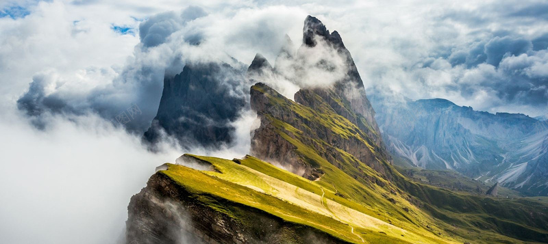 大气高山云海背景jpg设计背景_88icon https://88icon.com 云海 大气 绿草 蓝天 高山 海报banner