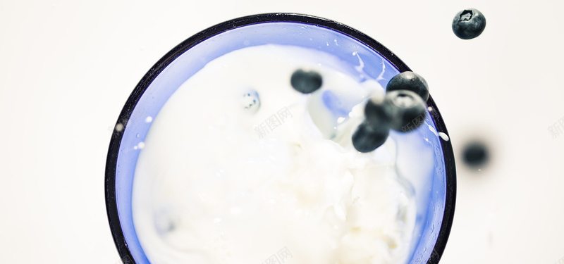 蓝莓牛奶背景