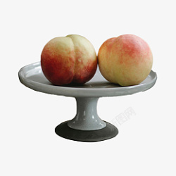 两个摆盘的桃子素材